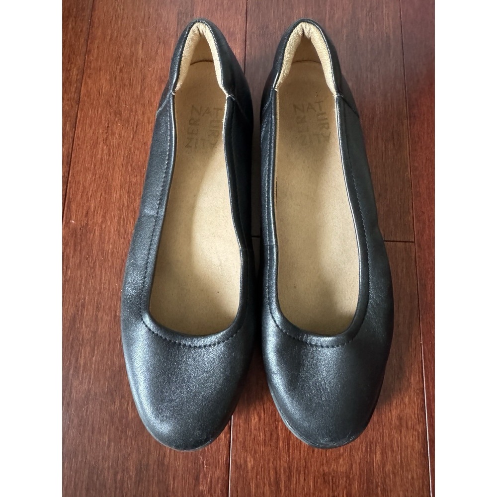 Naturalizer Flexy Flat Size 7.5 Black Classic Round Toe Minimalist Comfort